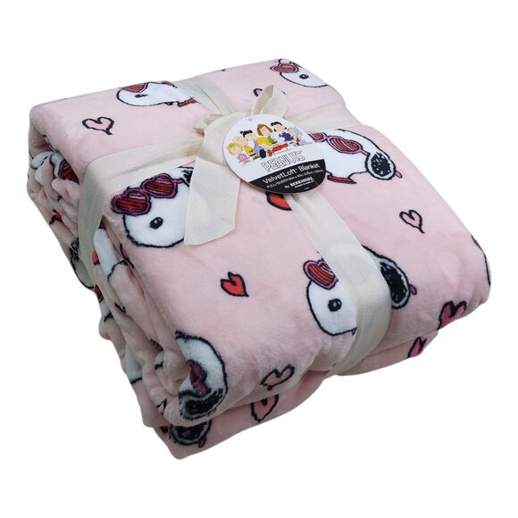 Peanuts Snoopy VelvetLoft Plush Blanket Full/Queen 90"x90" By Berkshire Hearts - Picture 4 of 9